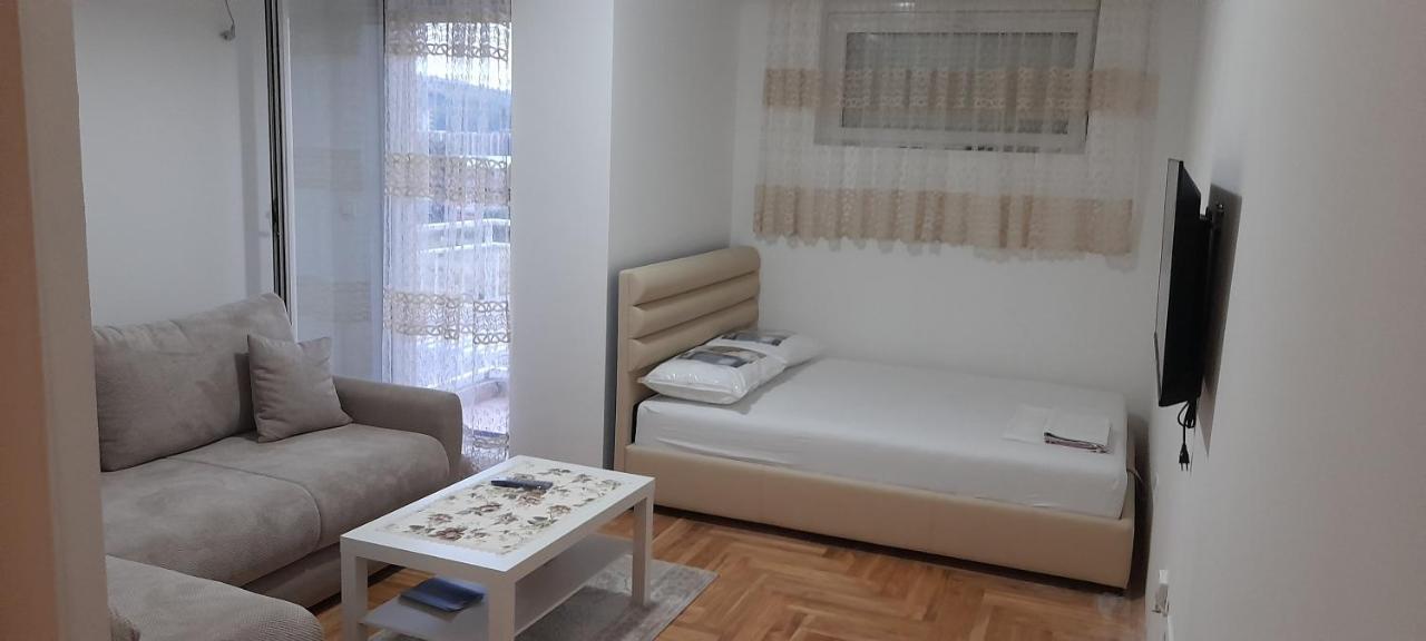Apartment Luka Podgorica Exterior foto